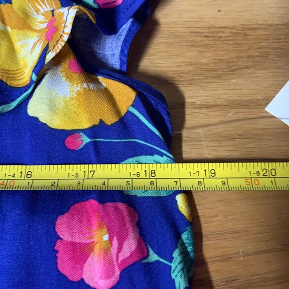 NWT Old Navy top - Picture 3 of 3